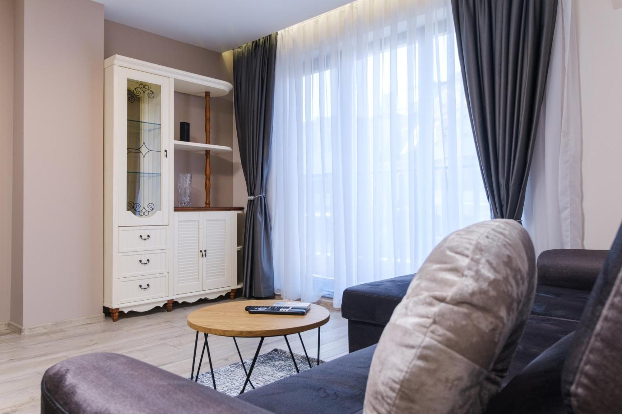 Ldv 13 Apartments Free Private Parking Пловдив Екстериор снимка