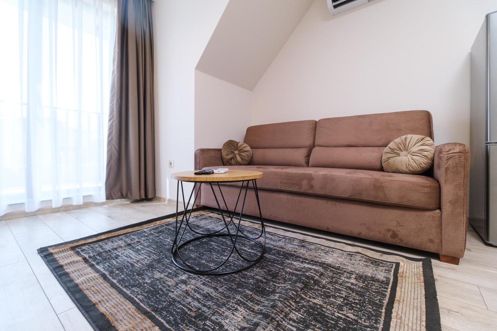 Ldv 13 Apartments Free Private Parking Пловдив Екстериор снимка