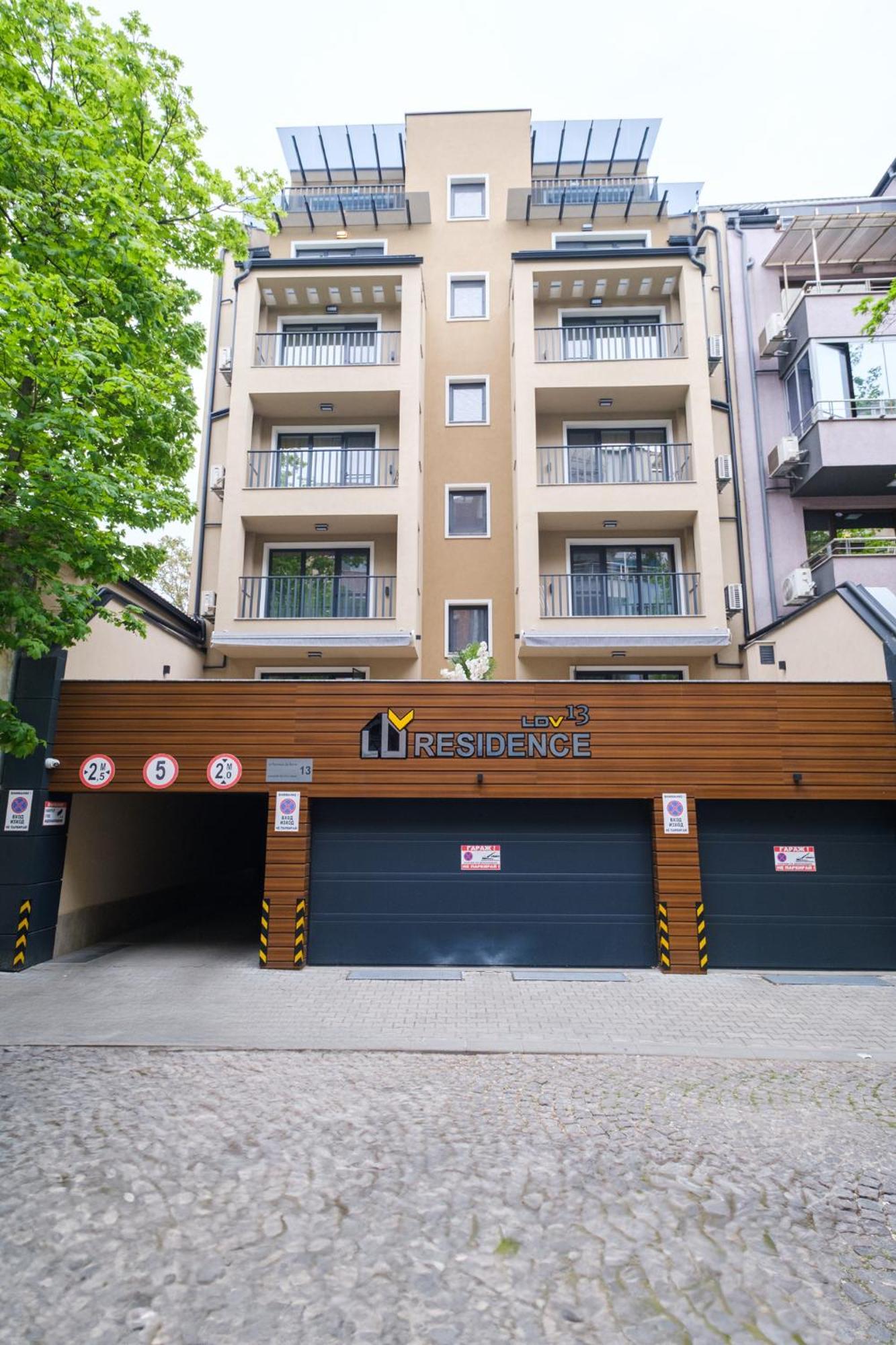Ldv 13 Apartments Free Private Parking Пловдив Екстериор снимка